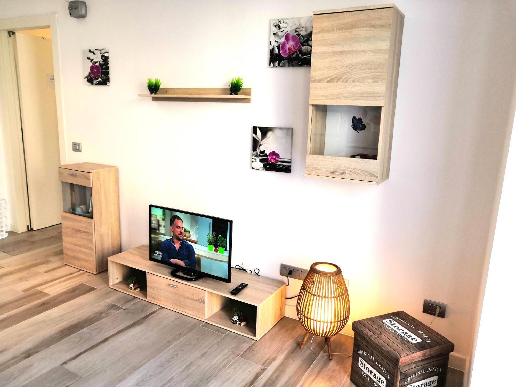 Butterfly Apt In Suna With Garage แวร์บาเนีย ภายนอก รูปภาพ