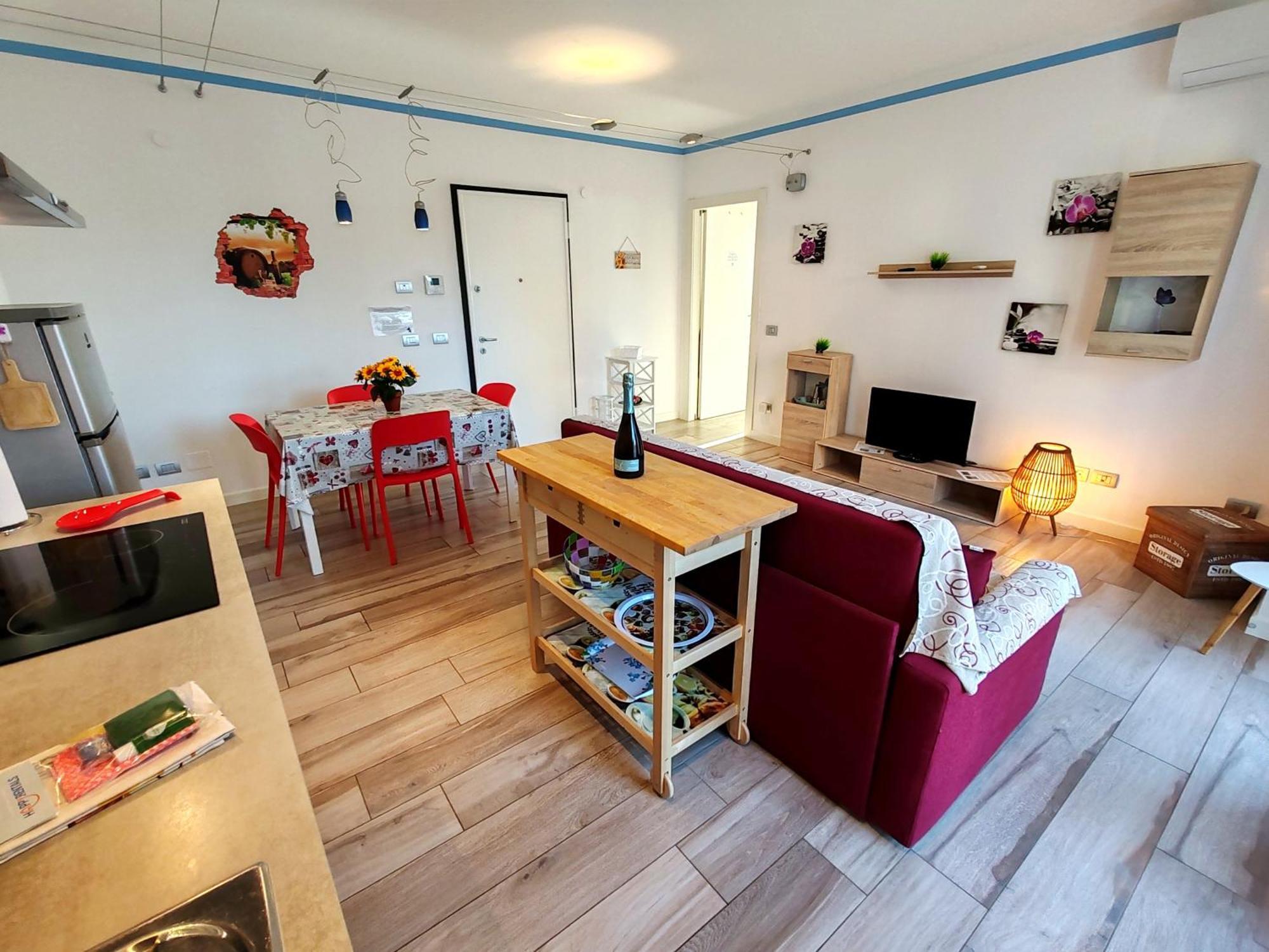Butterfly Apt In Suna With Garage แวร์บาเนีย ภายนอก รูปภาพ
