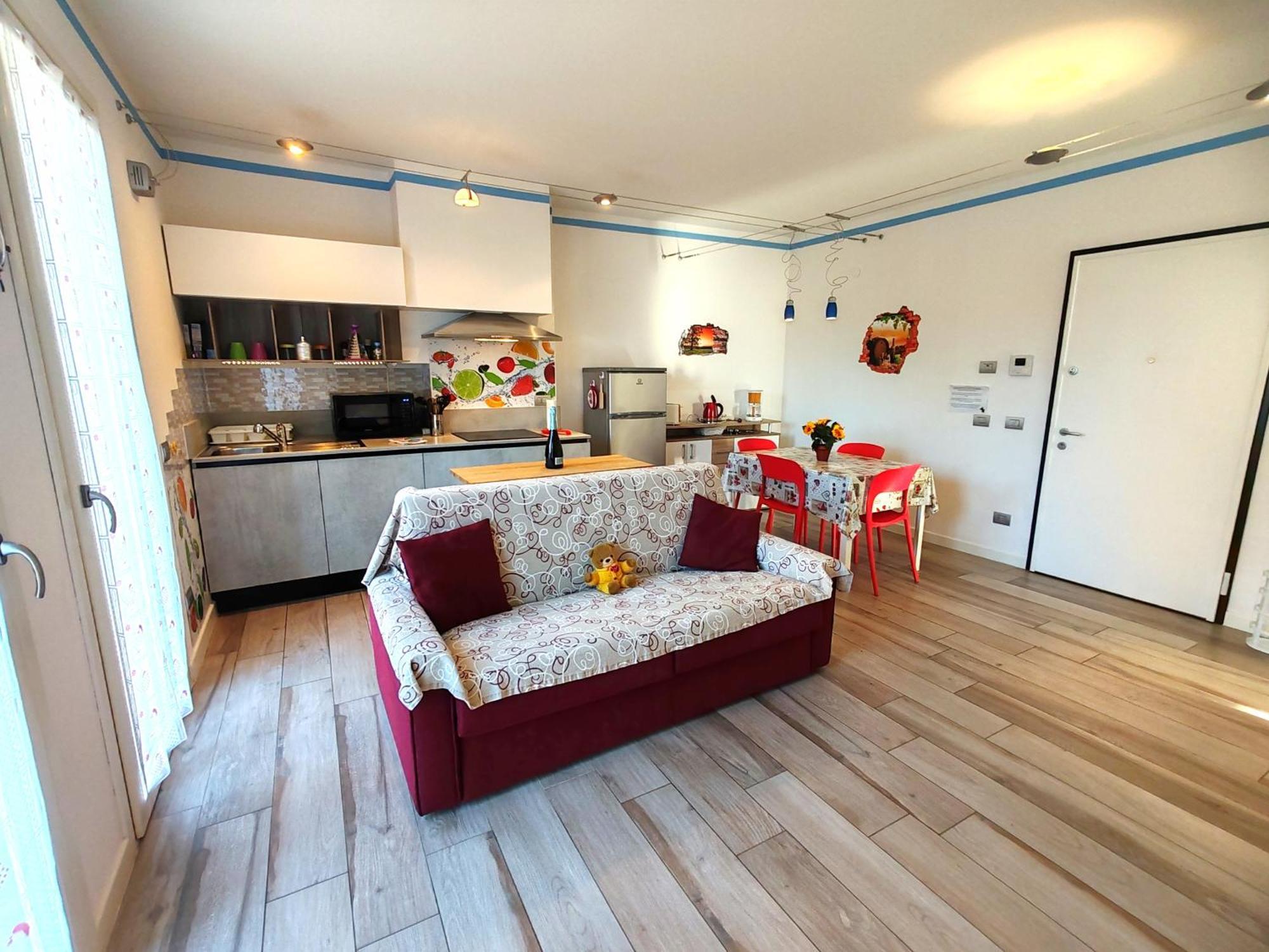 Butterfly Apt In Suna With Garage แวร์บาเนีย ภายนอก รูปภาพ