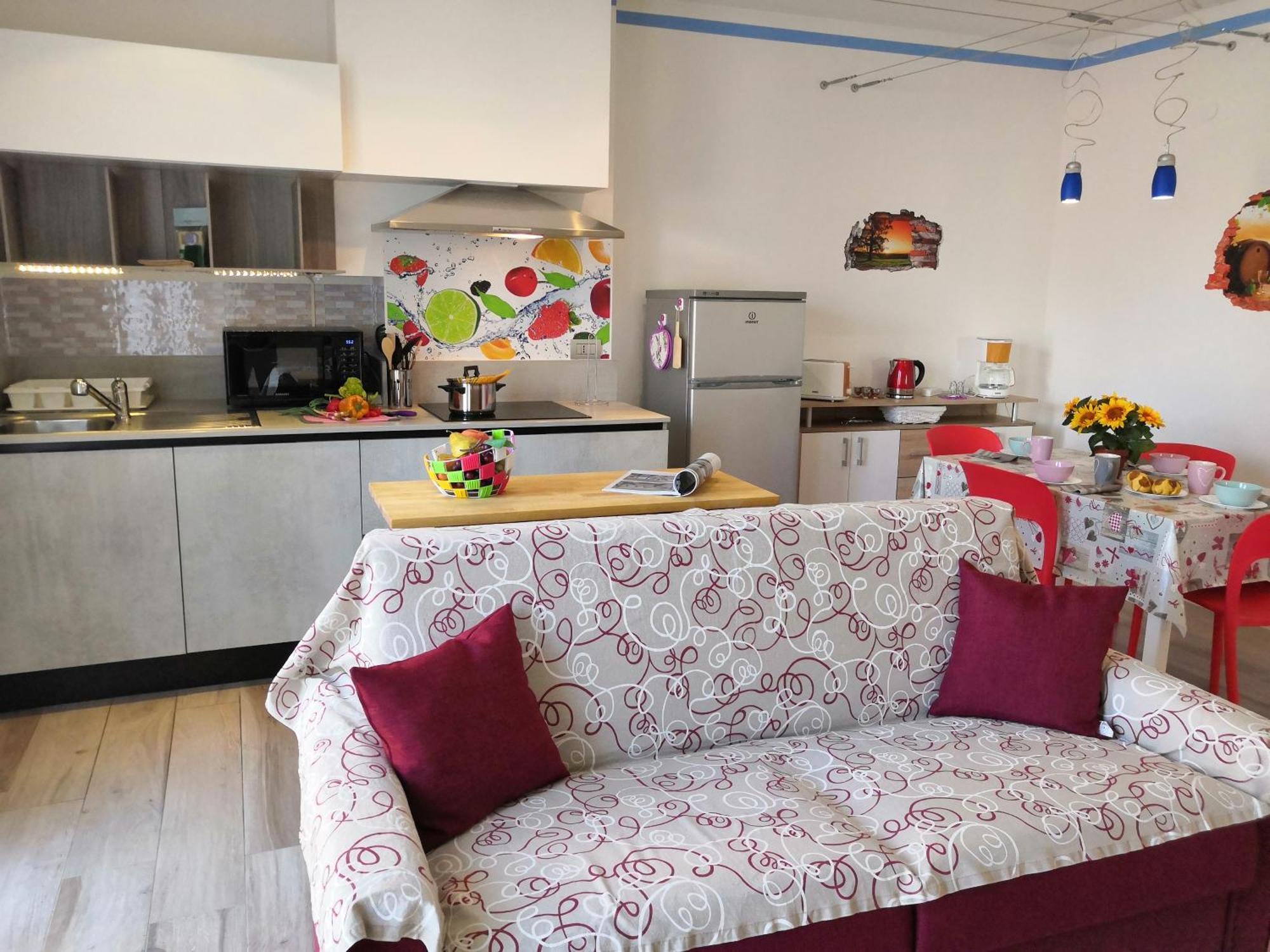 Butterfly Apt In Suna With Garage แวร์บาเนีย ภายนอก รูปภาพ