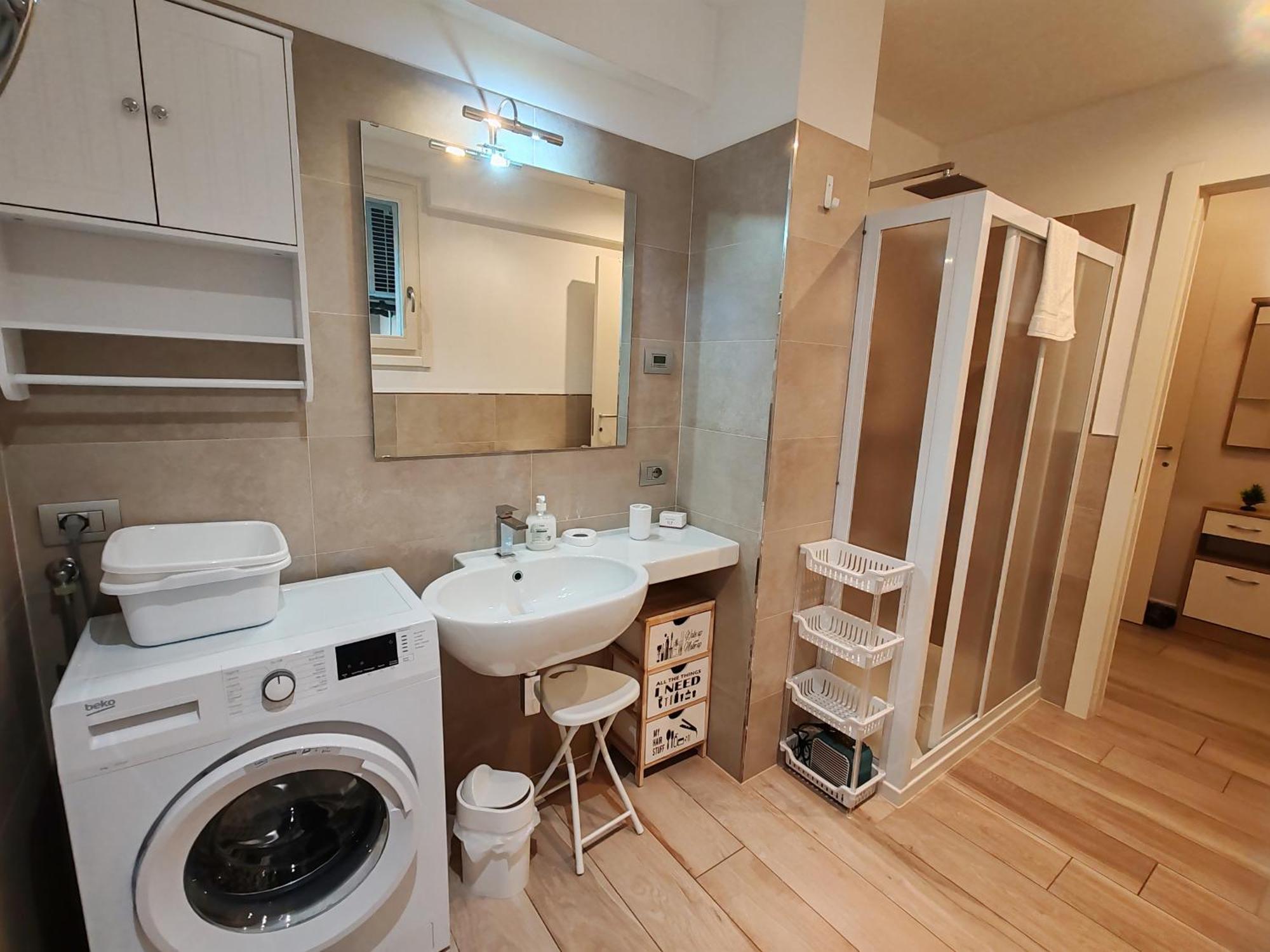 Butterfly Apt In Suna With Garage แวร์บาเนีย ภายนอก รูปภาพ