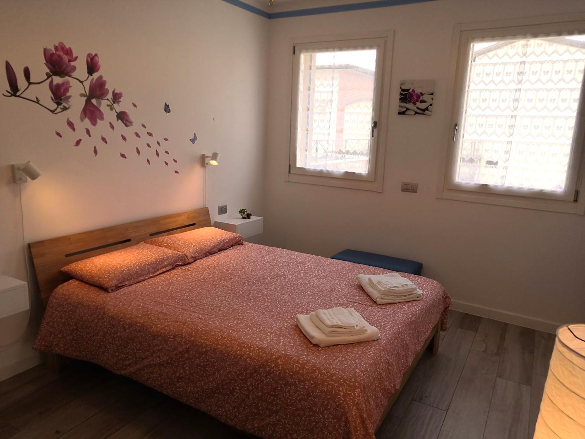 Butterfly Apt In Suna With Garage แวร์บาเนีย ภายนอก รูปภาพ